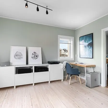 Modern And In Sentrum Hamar